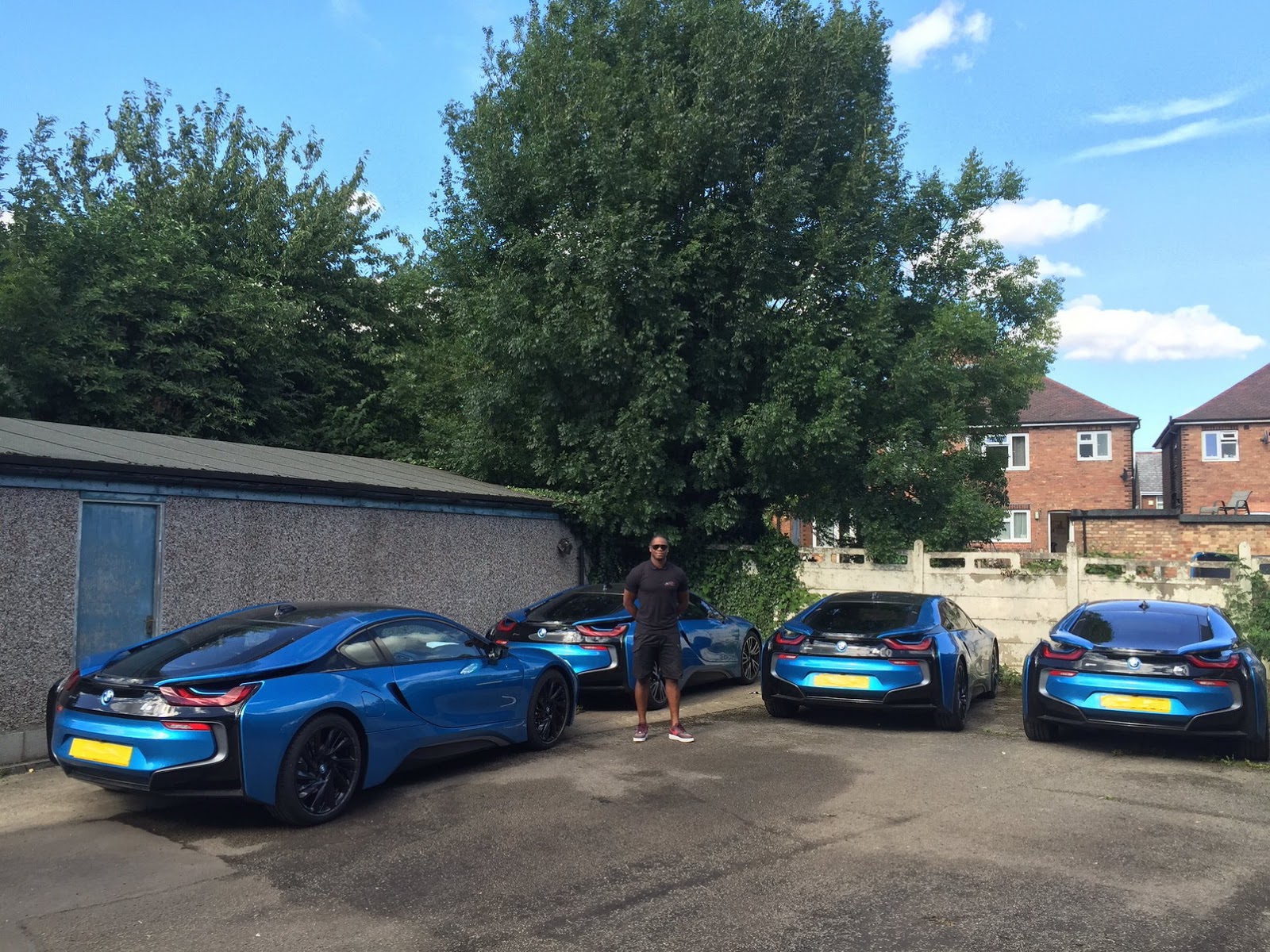 leicester-city-wrapping-bmw-i8-3