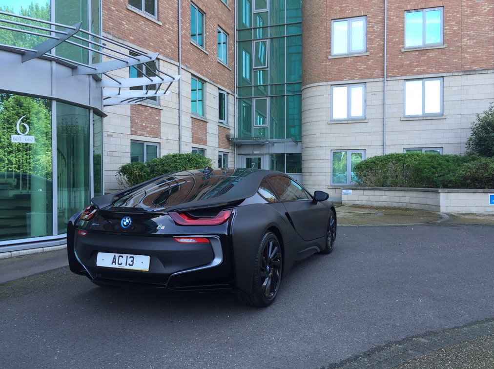 leicester-city-wrapping-bmw-i8-8