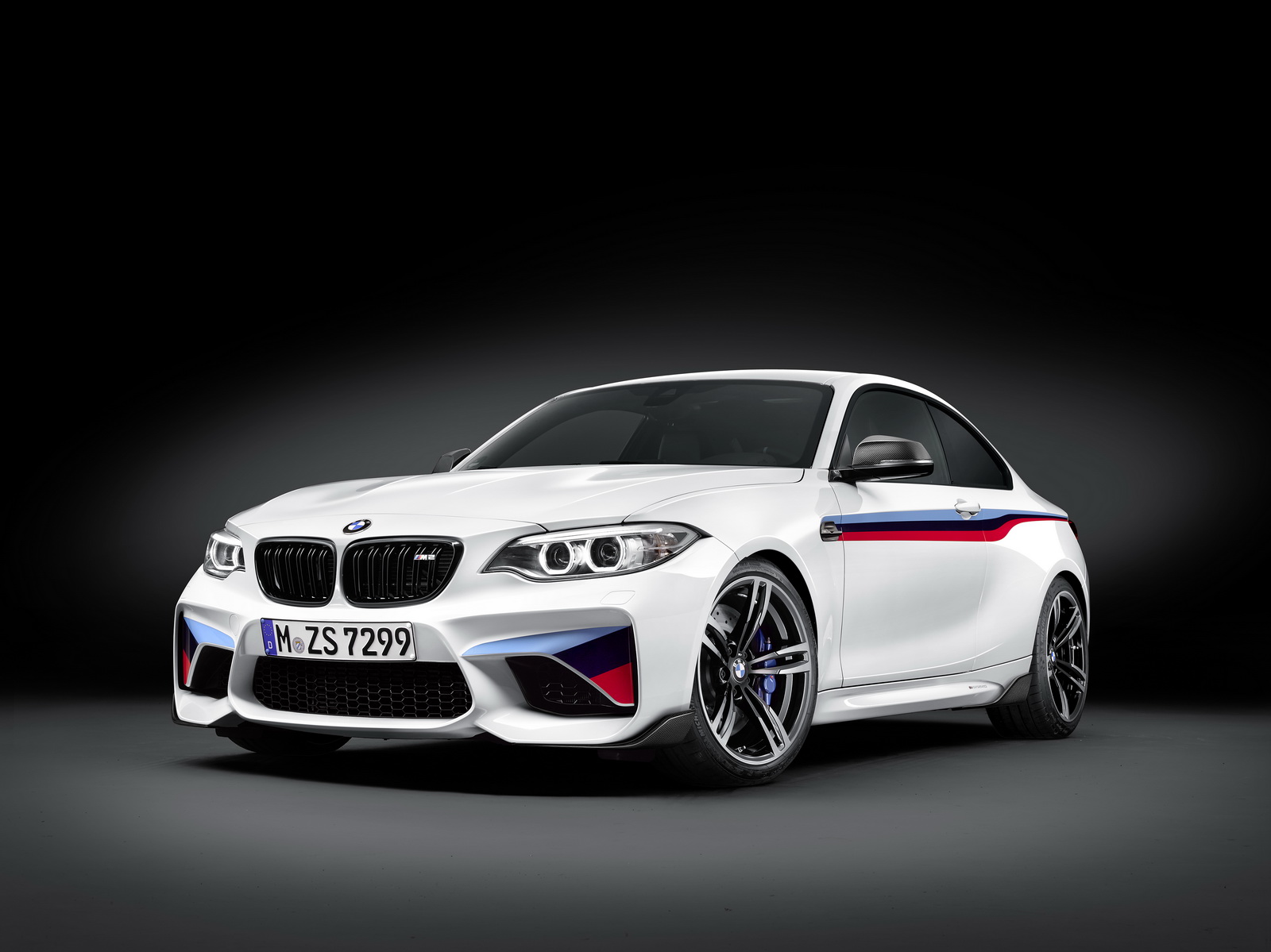 p90207893_highres_the-new-bmw-m2