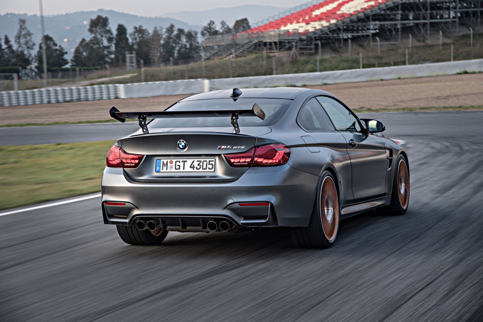 p90215460_highres_the-new-bmw-m4-gts-0